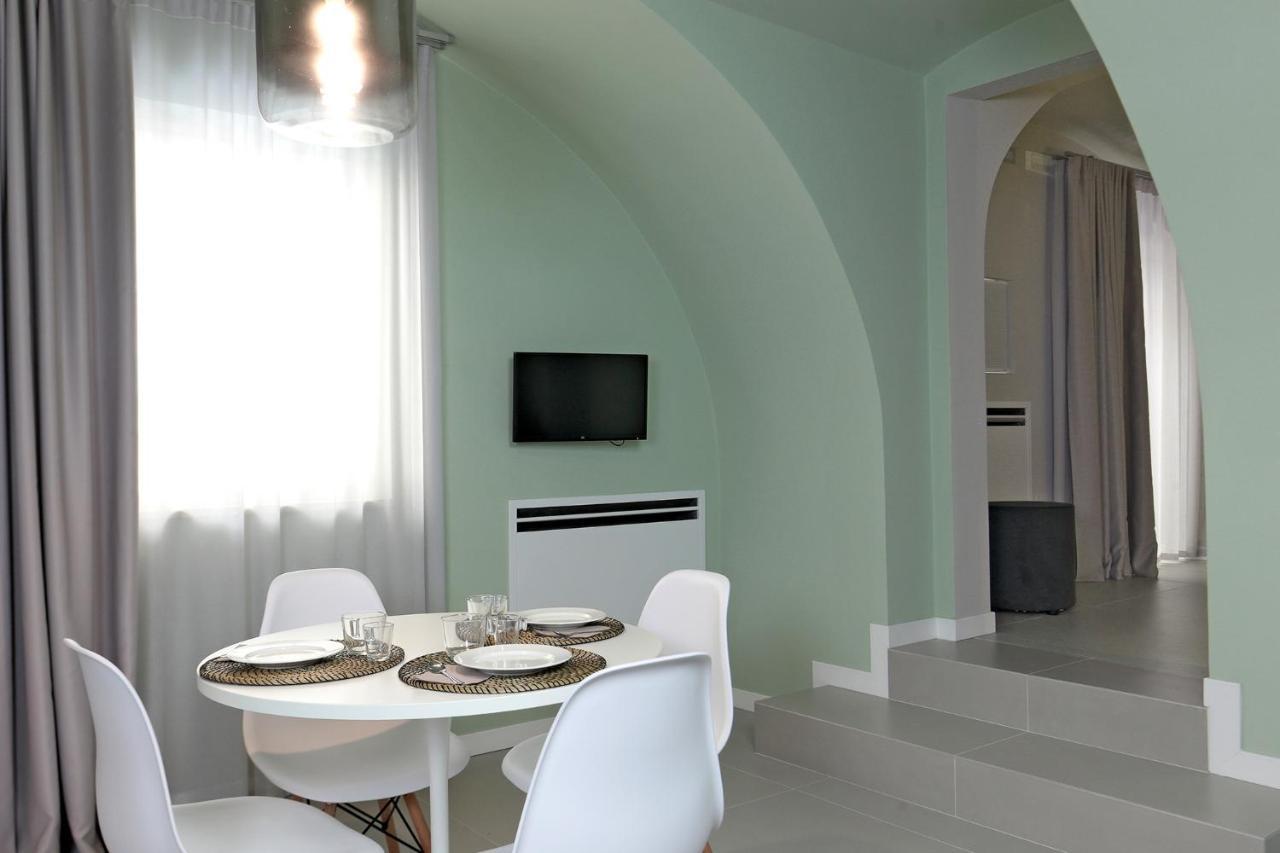 B&Bari, Via Cairoli, Le Case Di Aurelia Guesthouse エクステリア 写真